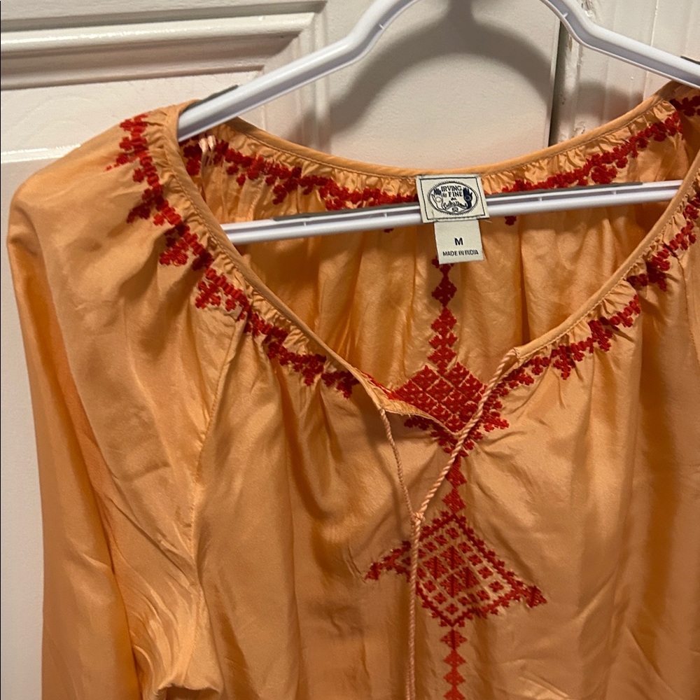 Lucky brand Irving fine 100% silk‎ blouse embroidered medium - Picture 2 of 8